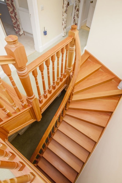 timber_staircase_and_handrails