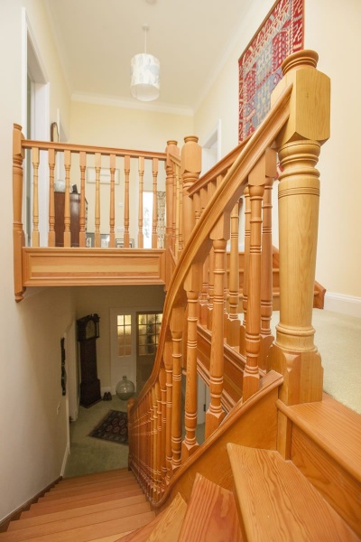 traditional_timber_staircase