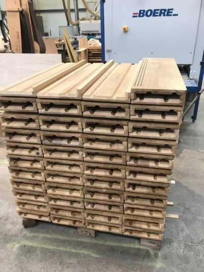 straight-wooden-stair-treads