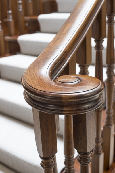 bespoke-timber-handrail