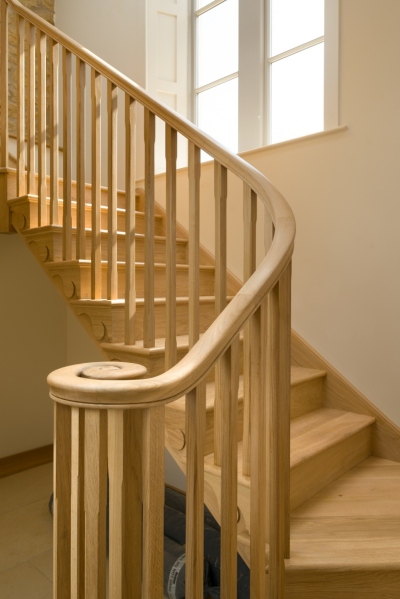 bespoke-oak-handrail
