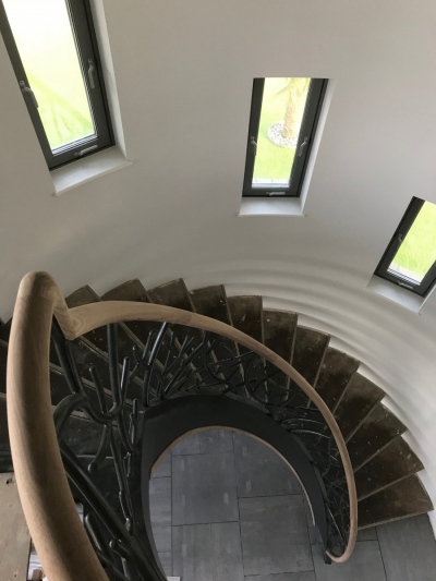 elliptical-wooden-handrails