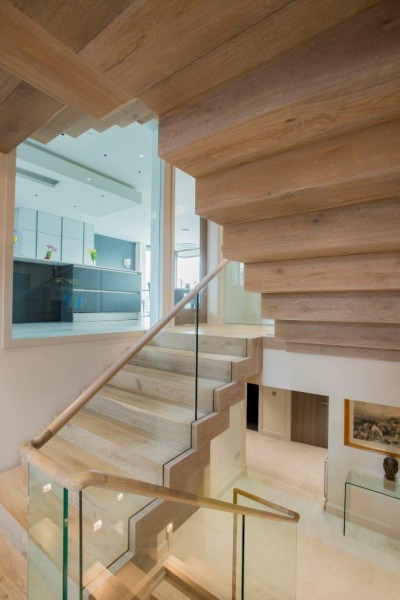 luxury-timber-handrails-edinburgh