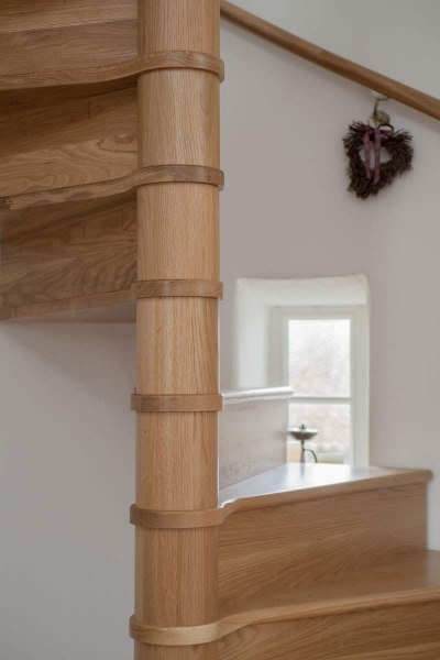 timber_spiral_staircase_1_0