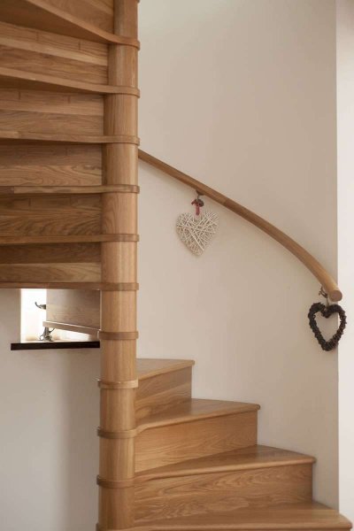 timber_spiral_staircase_2